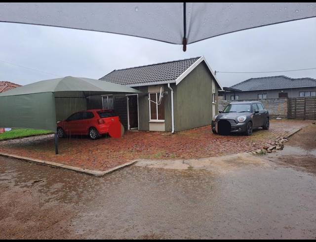 2 BEDROOM HOUSE FOR SALE IN SAVANNA CITY